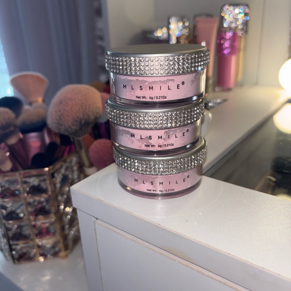 Pink sparkly bedazzled setting powder